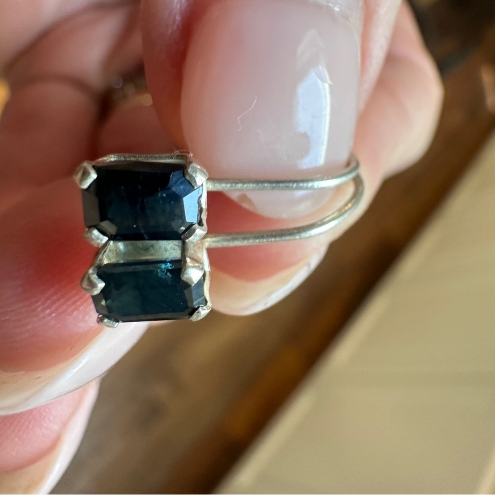 Vintage sterling silver and sapphire art deco pendant and earring set. - Picture 9 of 14